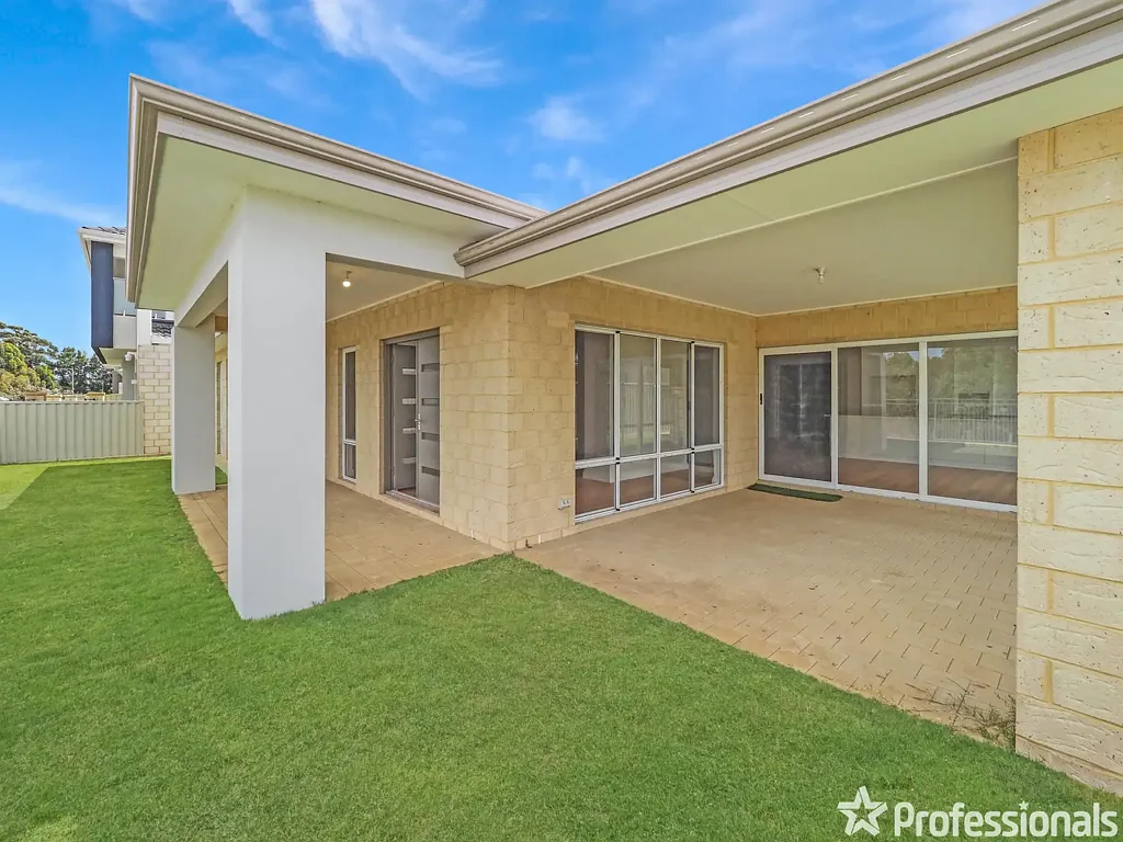 Extensive Stunning Family Home....Like New!