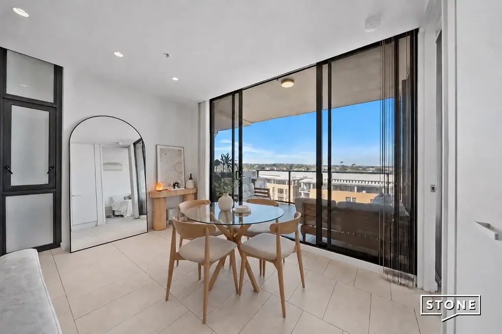 Parramatta 1Phòng ngủ Bright East Facing Apartment with City Views and Separate Study