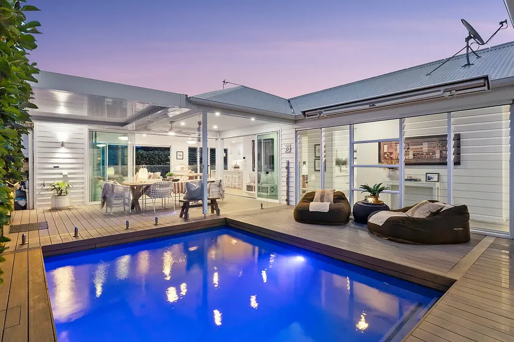 8 Suncatcher Lane, Casuarina, NSW 2487