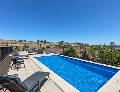 14 Laverton Close, Plainland, QLD 4341, 4 slaapkamers, 2 badkamers, House