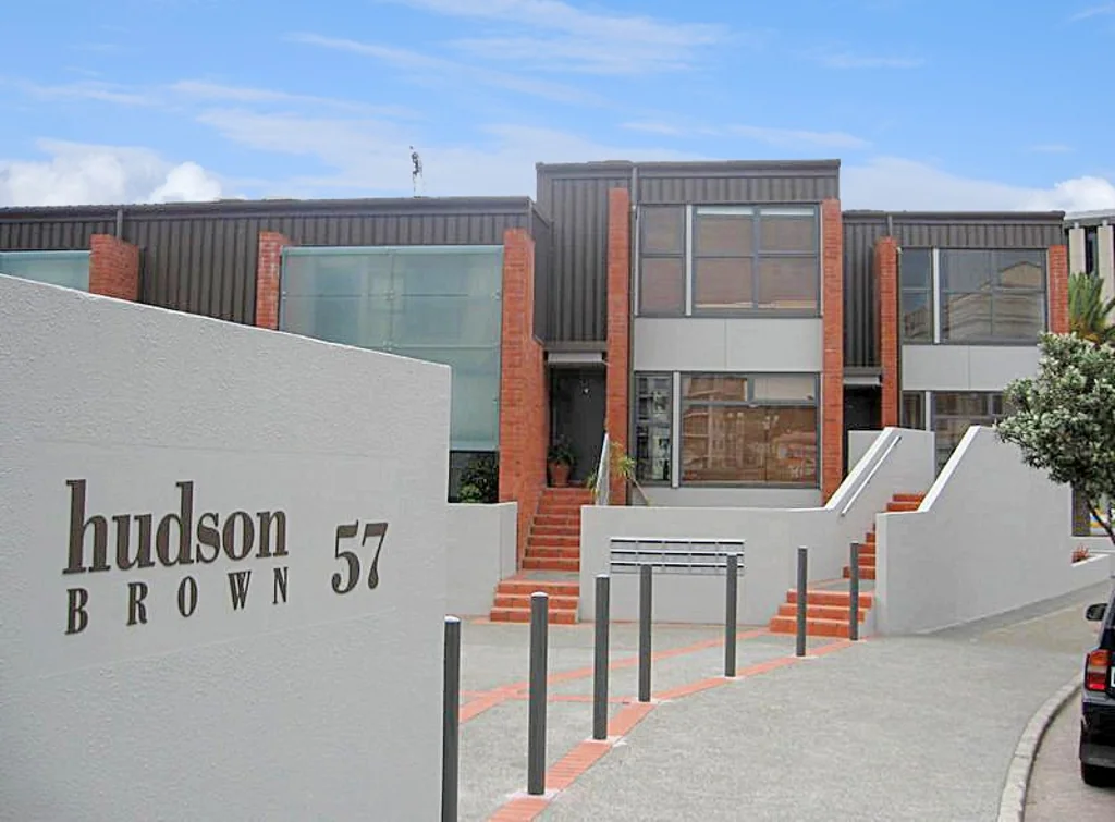 Hudson Brown - Furnished, 2 Bedroom, 1 Bathroom, 2 Carparks