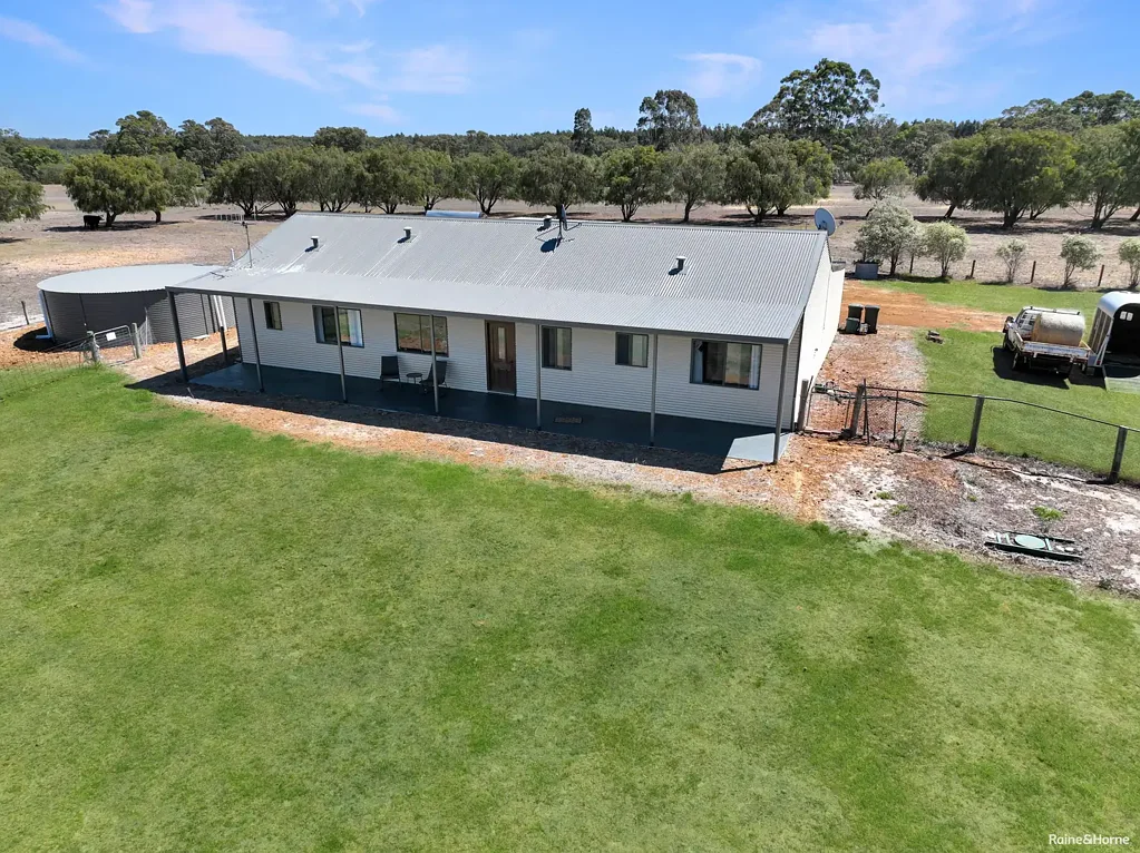 235 Corimup Road, Manypeaks, WA 6328