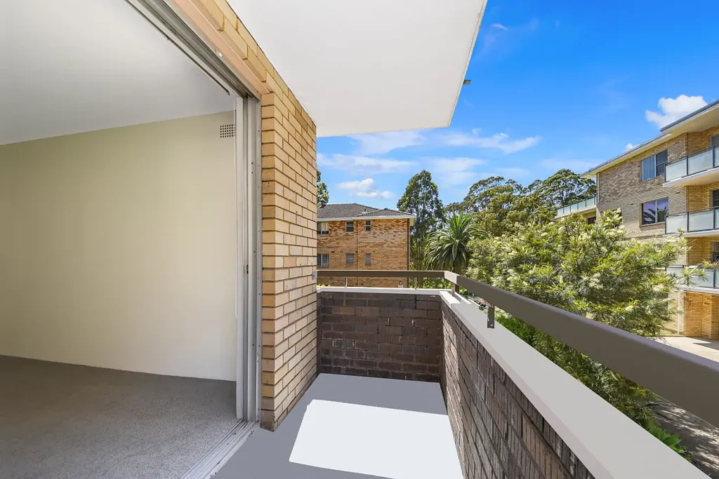 Light Filled 2 Bedroom Apartment in the Heart of Lane Cove