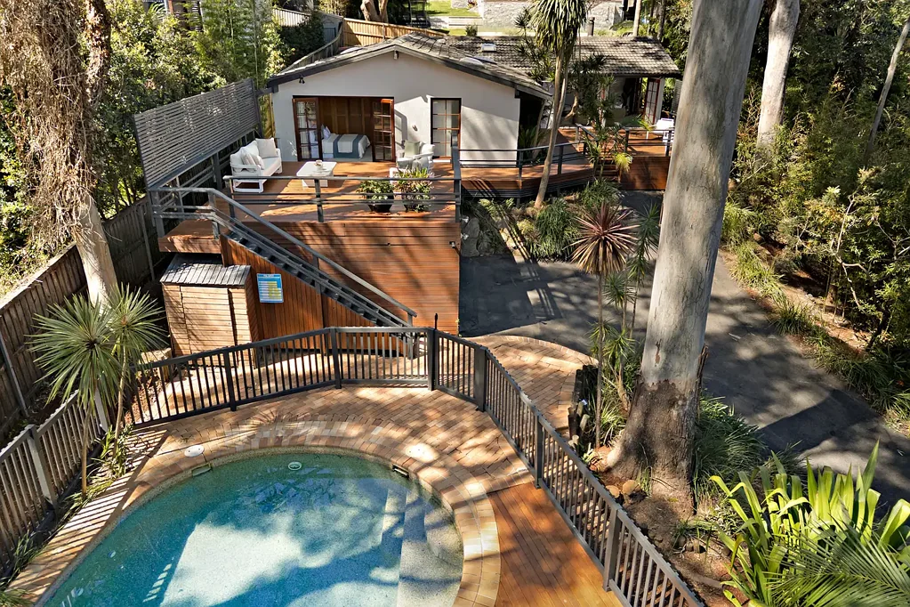 North Balgowlah 5Kwarto Single-level, private family retreat on 1,151sqm offering exceptional indoor/outdoor living