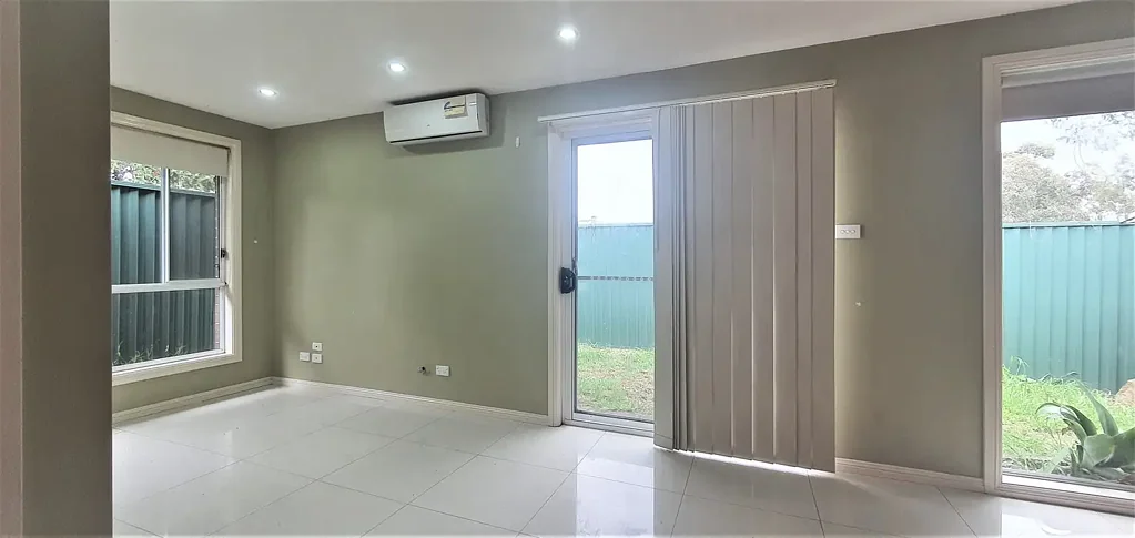 Stylish and Modern Two-Bedroom Granny Flat with Private Access!!