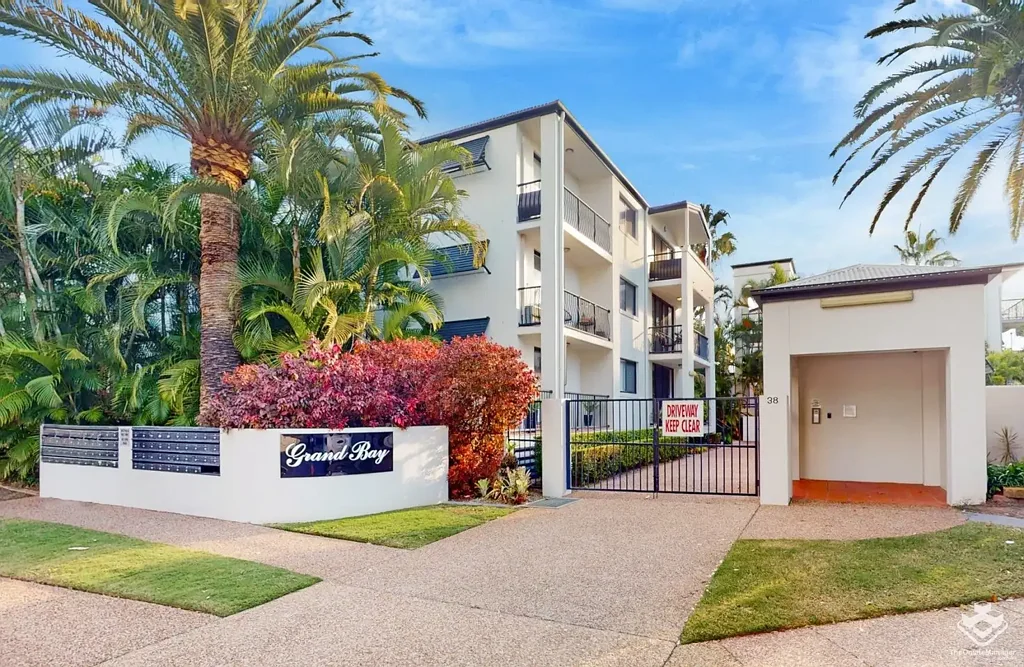 53/38-40 Labrador Street, Labrador, QLD 4215