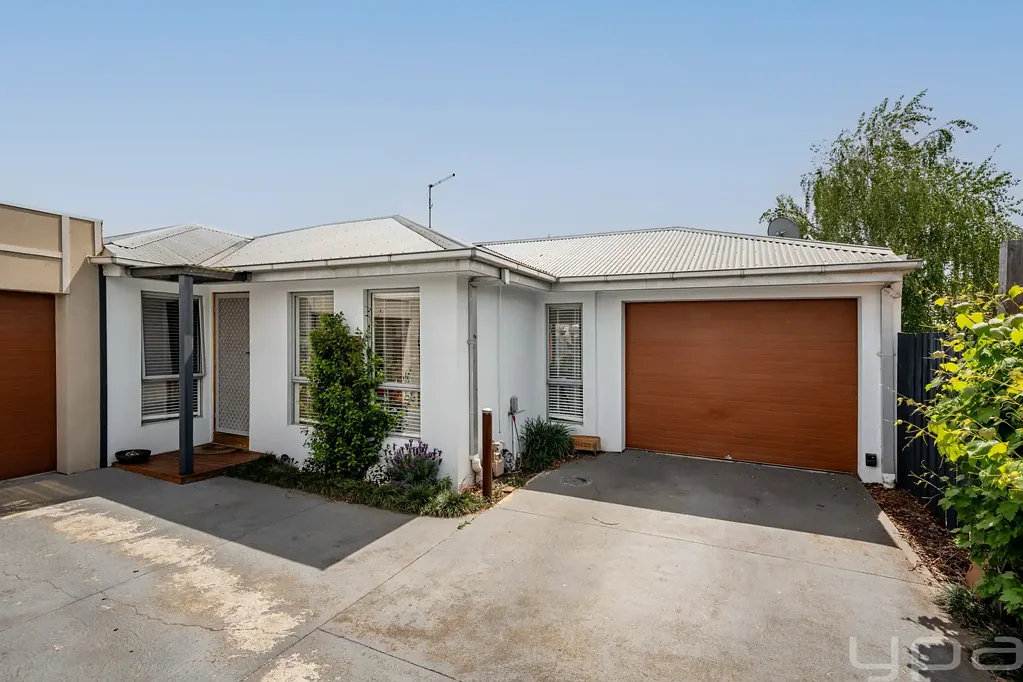 2/6 Pagnoccolo Street, Werribee, VIC 3030