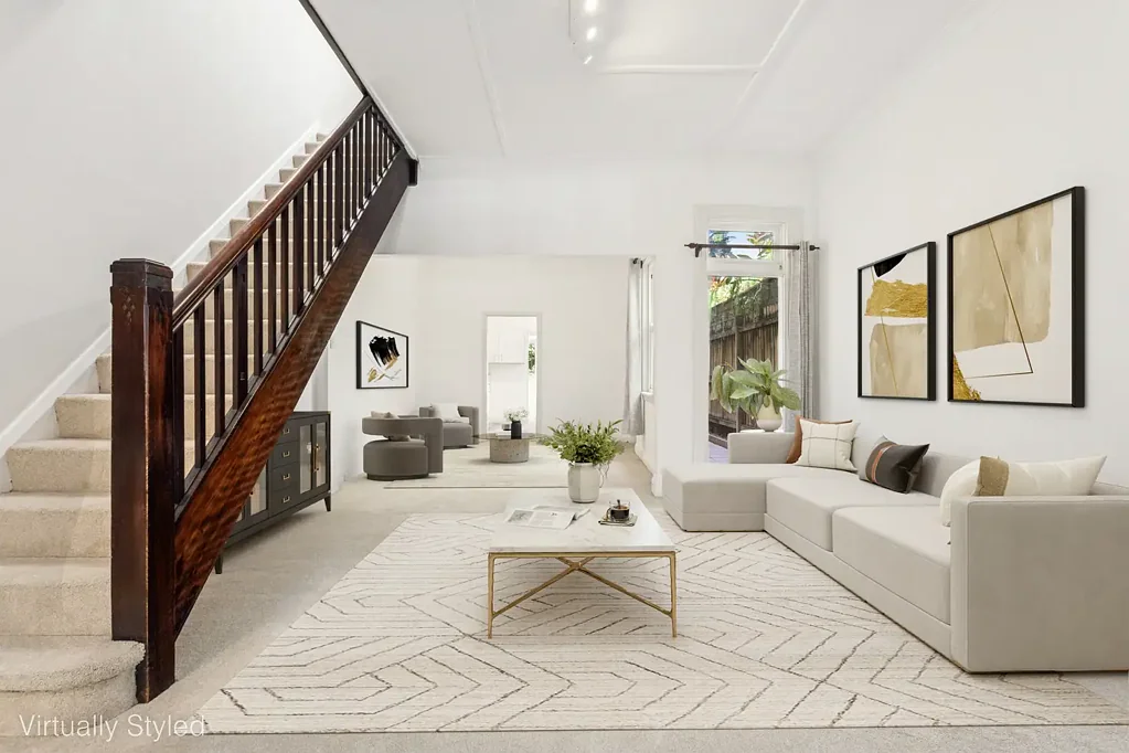 Newly Renovated Terrace, Prime Location