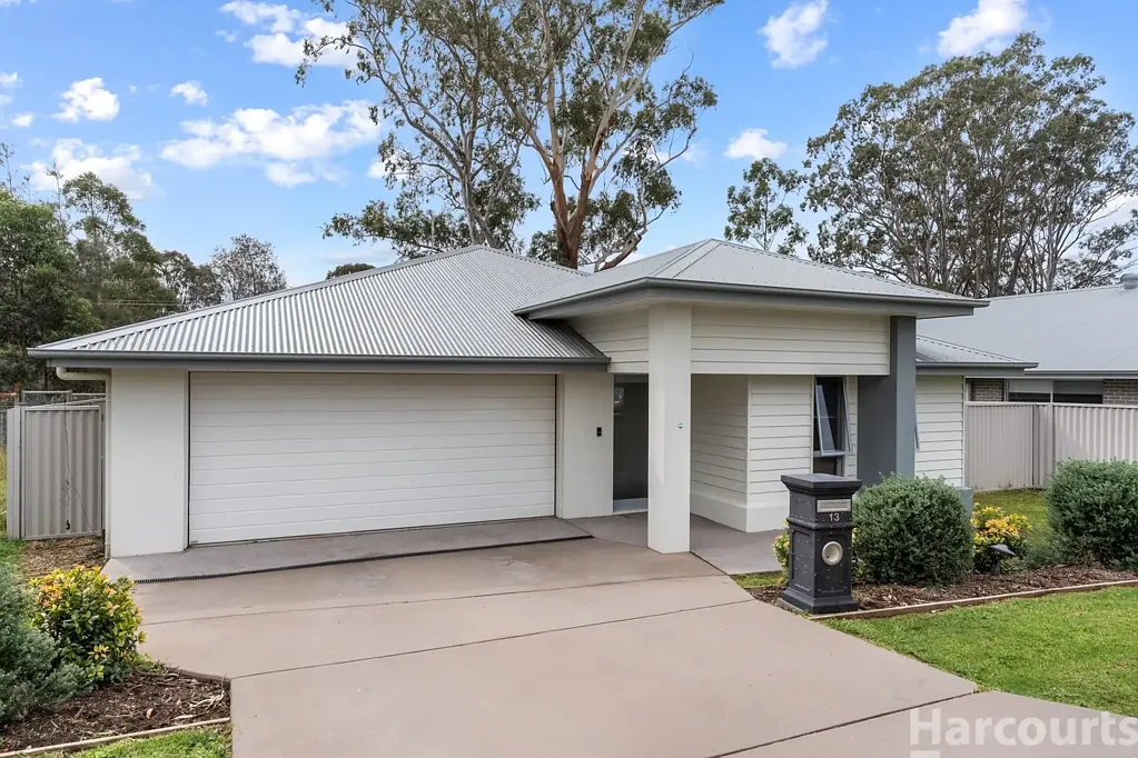 Port Macquarie 4房  Near-New Family Home in Prime Location
