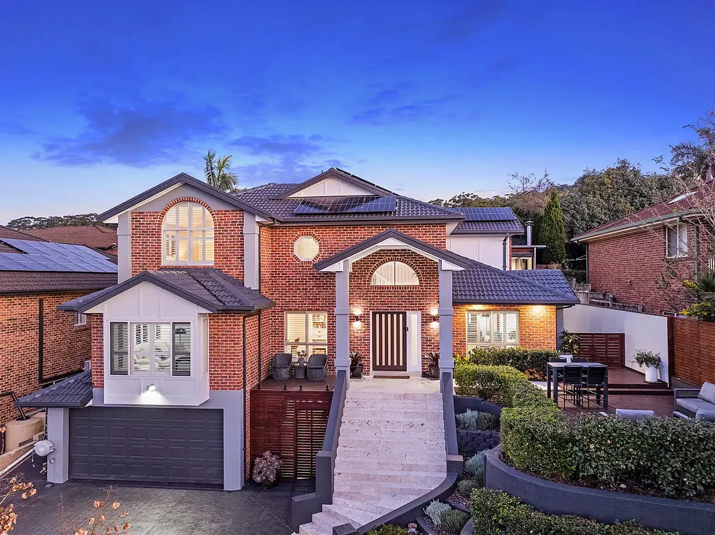 Beautifully Renovated Family Sanctuary with Ocean Views
