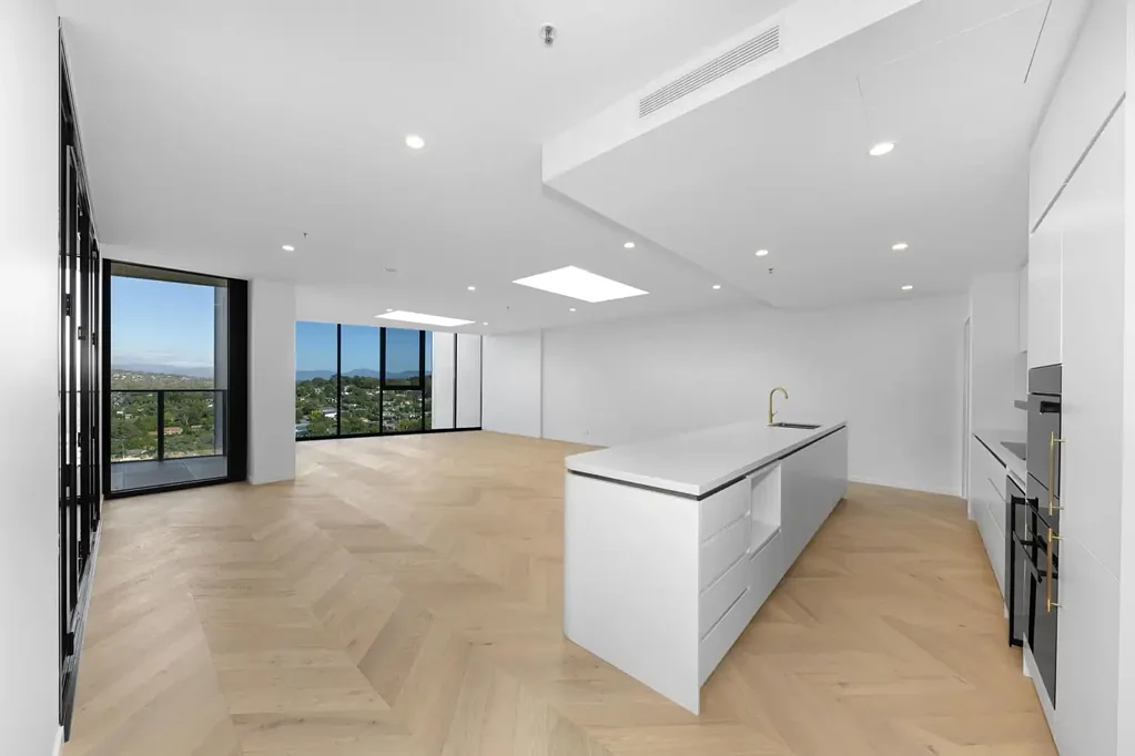 Brand New Living In The Shard!