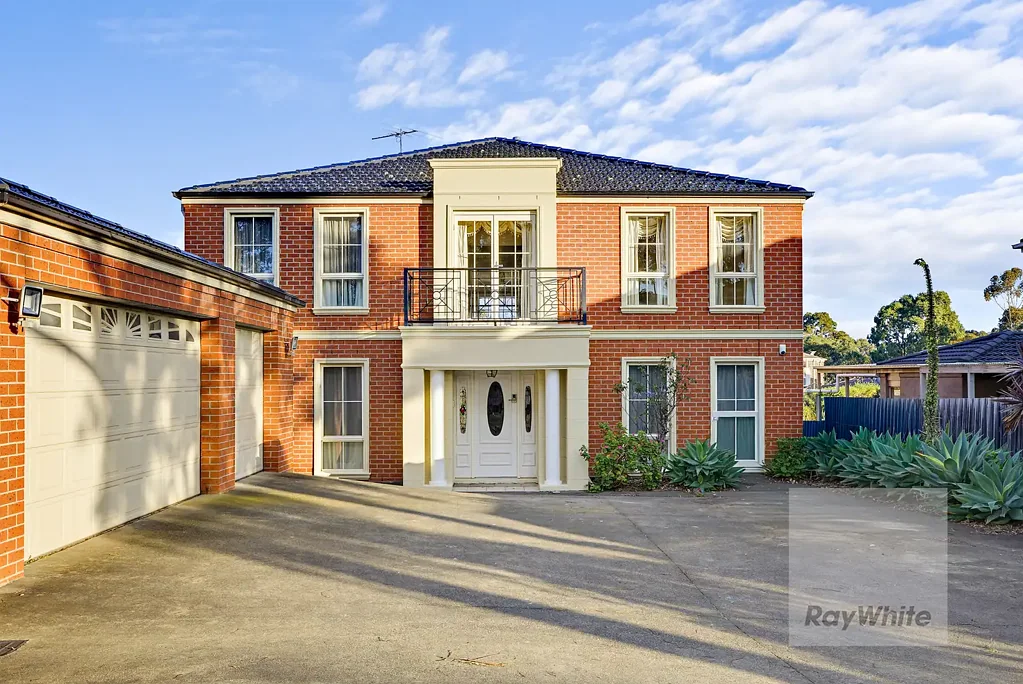 Grand Family Residence with Timeless Elegance in the Heart of Bundoora