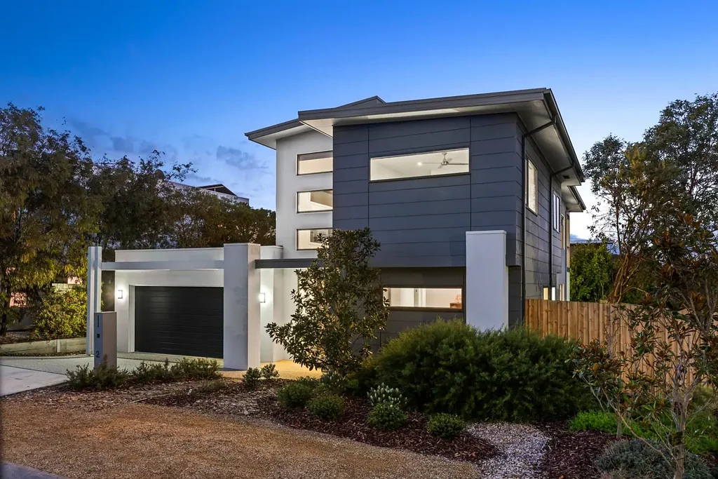 Torquay 4chambre Light, views & family flexibility