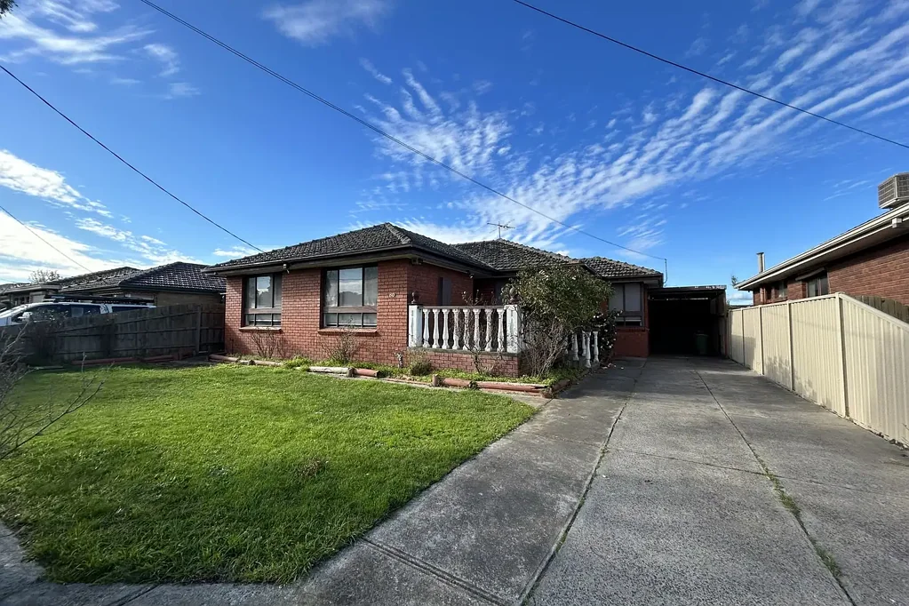 Well Presented Family Home heart of Craigieburn