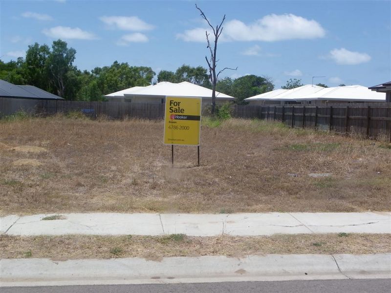 6 COWRIE ST, BOWEN QLD 4805, 0 Kuwarto, 0 Banyo, Section