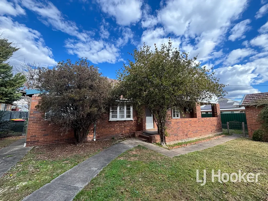 3 Bed, Double Brick Home