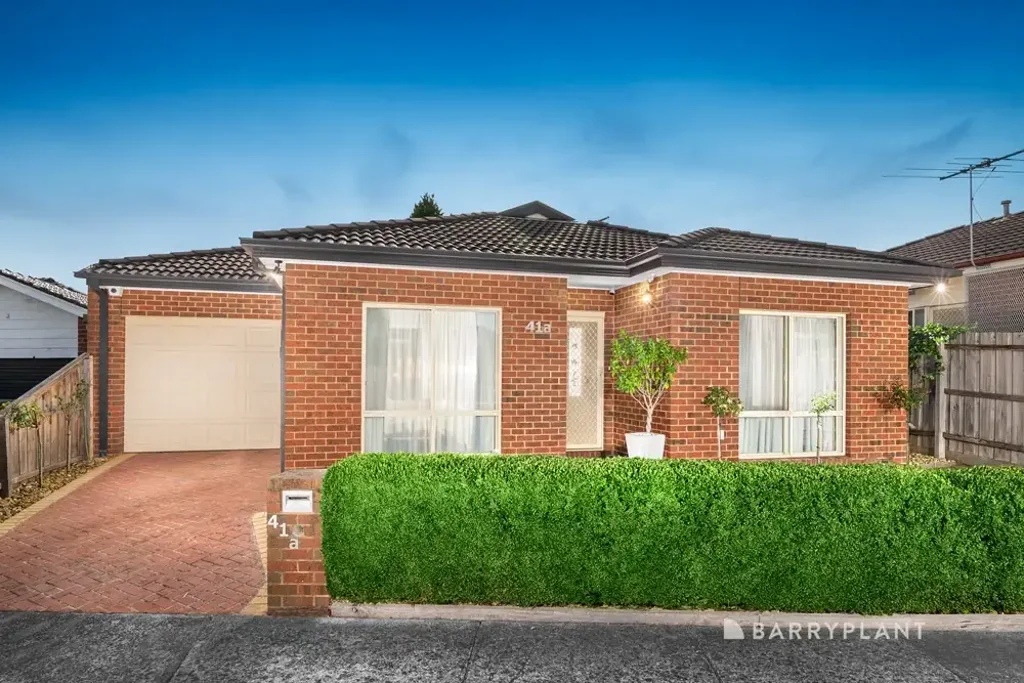 Mill Park 3 Bedroom Convenience, Class and Charm