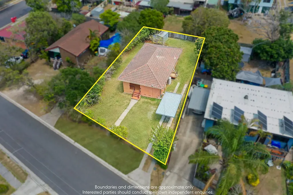 Charming 3 Bedroom Home in An Ideal Location!