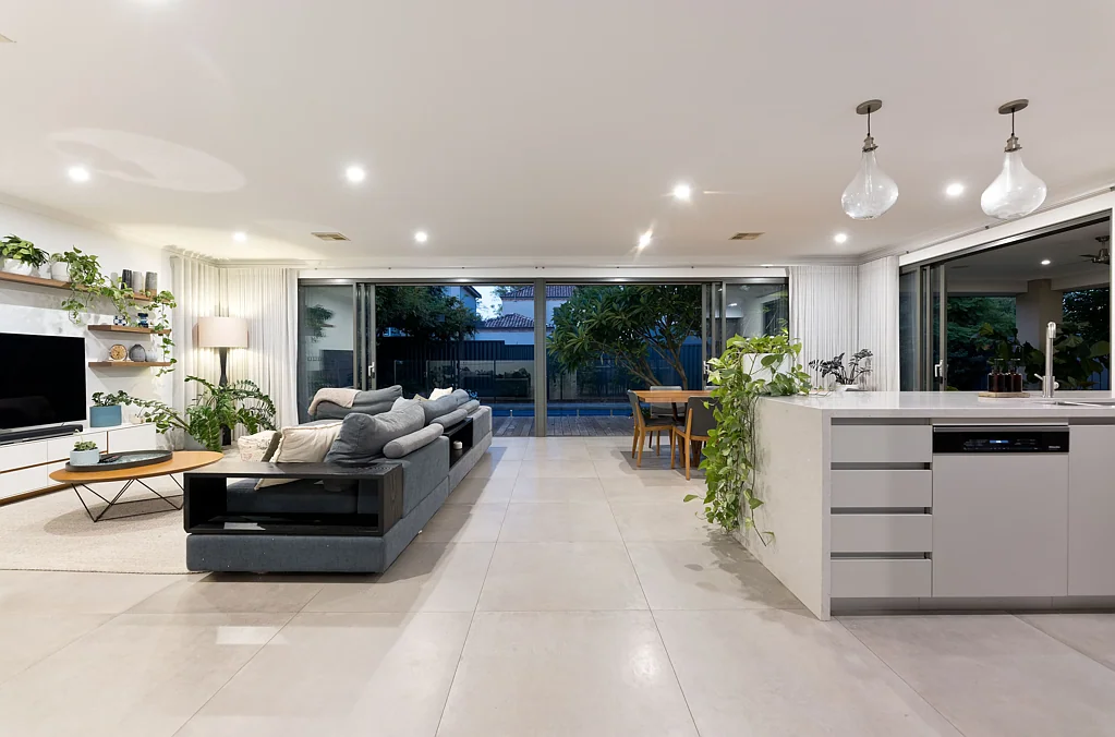 3 Guy Place, Melville, WA 6156