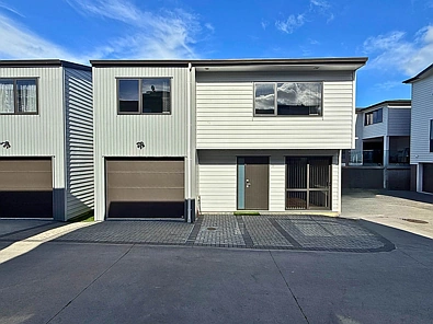 Avondale 5Moenga Standalone, 159m² Floor Area, Central Location