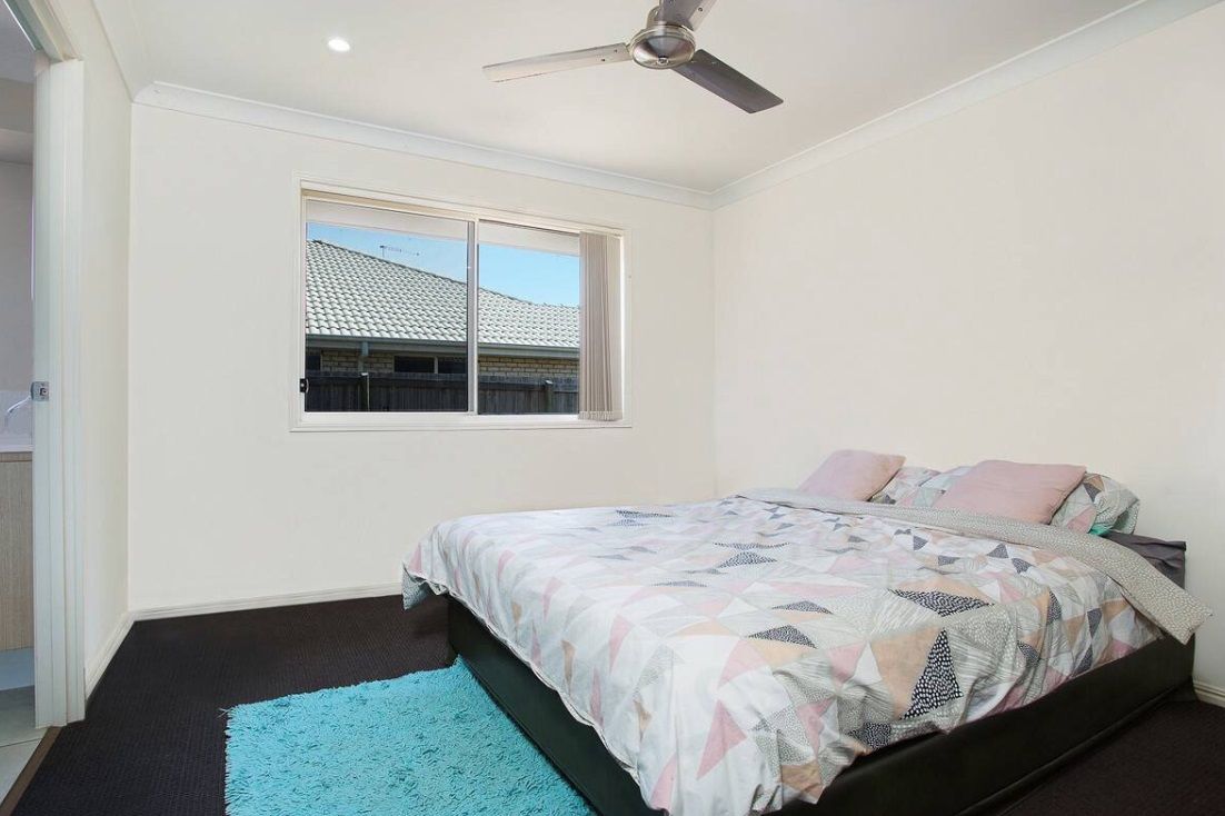 8 LACHLAN ST, GLENEAGLE QLD 4285, 0 chambres, 0 salles de bain, House