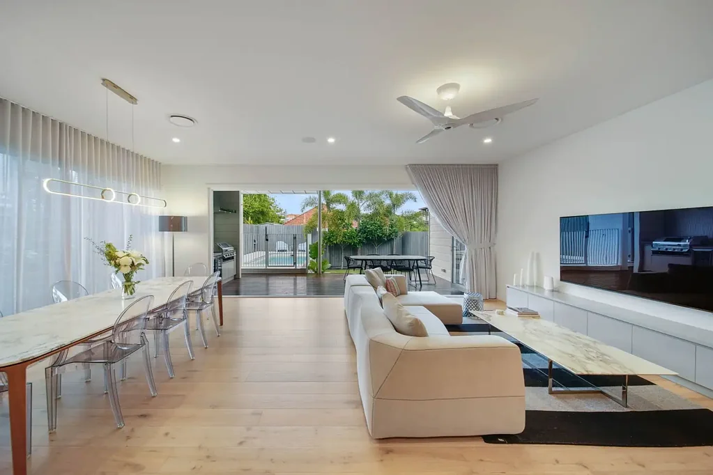 Hawthorne 5房  Architect-Designed Family Haven in an Idyllic Setting