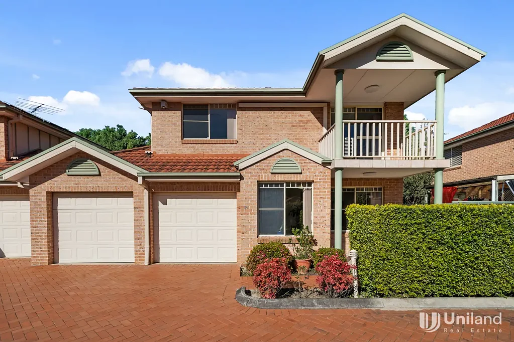 Carlingford 3Habitaciones Beautiful 3-Bedroom Duplex-Style Townhouse in a Quiet, Leafy Pocket | Walk to everything