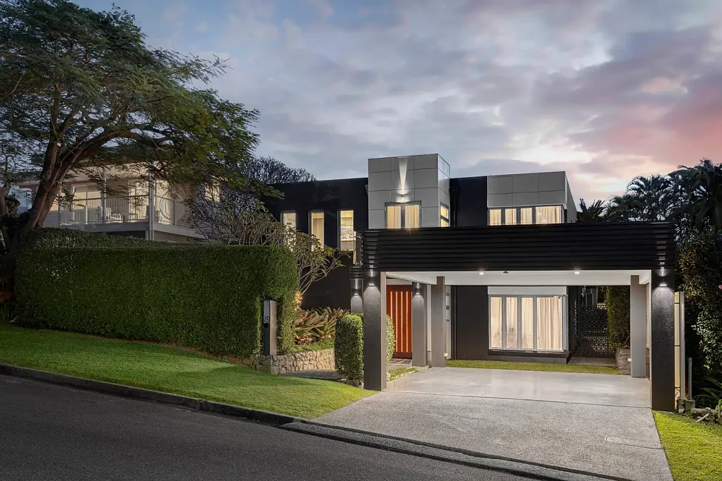 Aspley 4 Bedroom Stylish Family Living with Pool, Space & Versatility in Prime Aspley Location