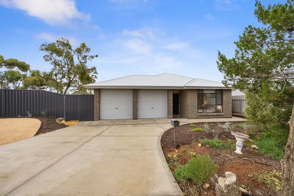Murray Bridge 4Kwarto Stylish Family Living on a Spacious 867m2