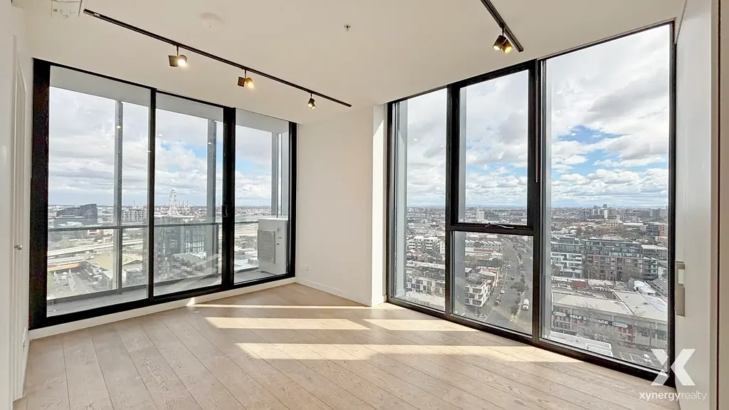 UNFURNISHED 2-BEDROOM, 2-BATHROOM APARTMENT WITH STUNNING VIEWS