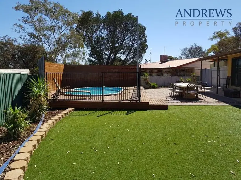 SURPRISE PACKAGE - FULLY FURNISHED - FAMILY HOME