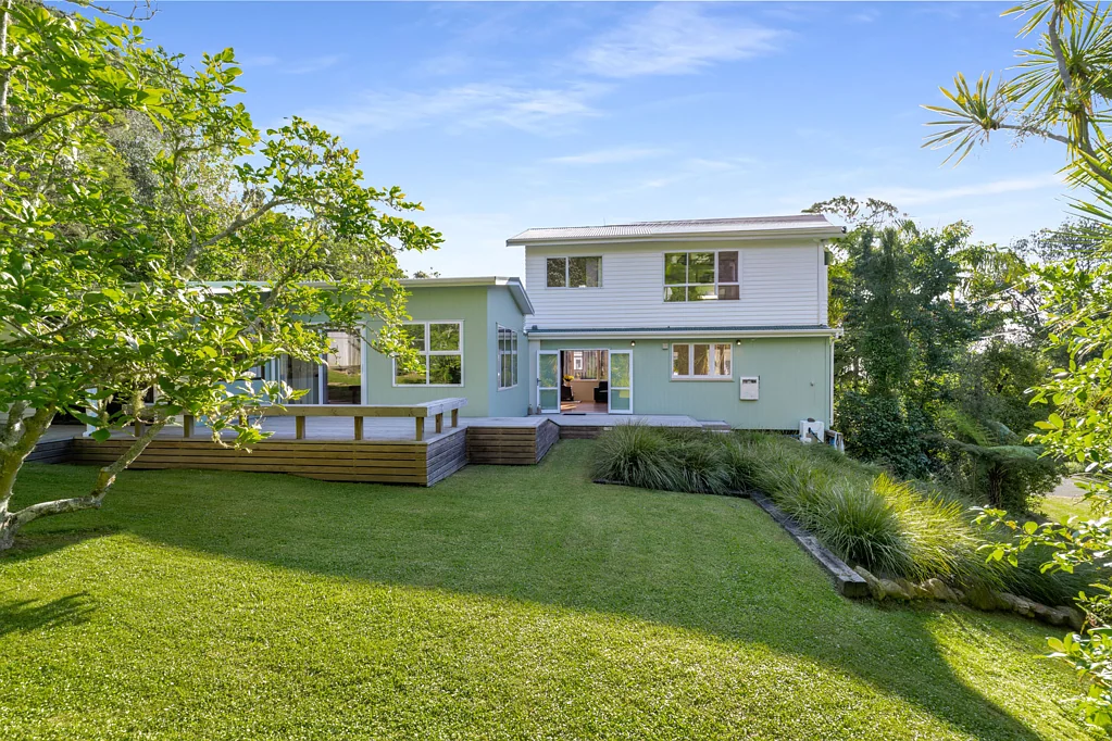 Waiomu 3房  Hook, Line & Summer – Now Priced to Sell