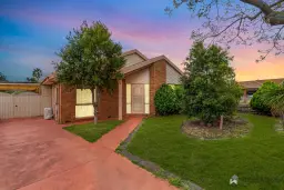 45 Walsingham Crescent, Kurunjang