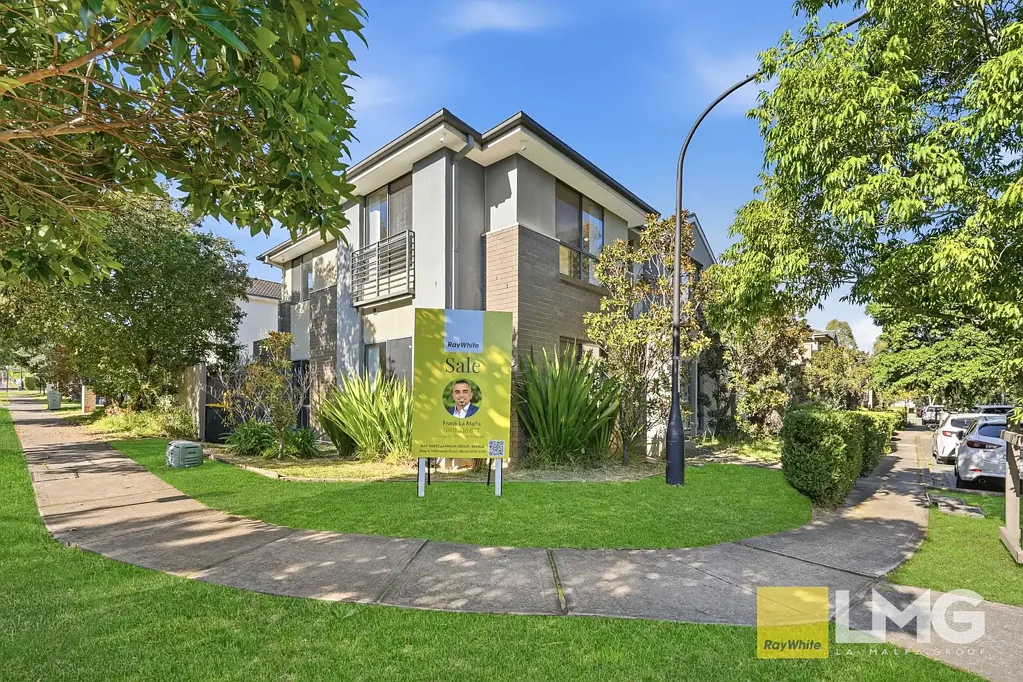 Auburn 3部屋 PERFECT POSITION IN THE POPULAR ASHGROVE ESTATE