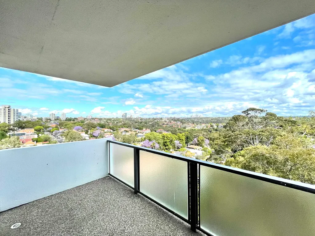 Airy Two Bedroom in Cremorne