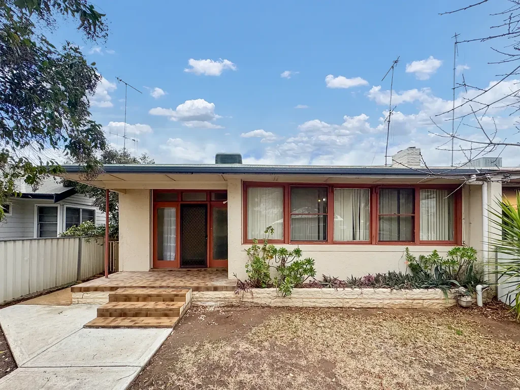 For Rent Central West - 6862 1265