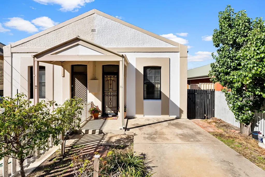 10 Lee Terrace, Rosewater, SA 5013
