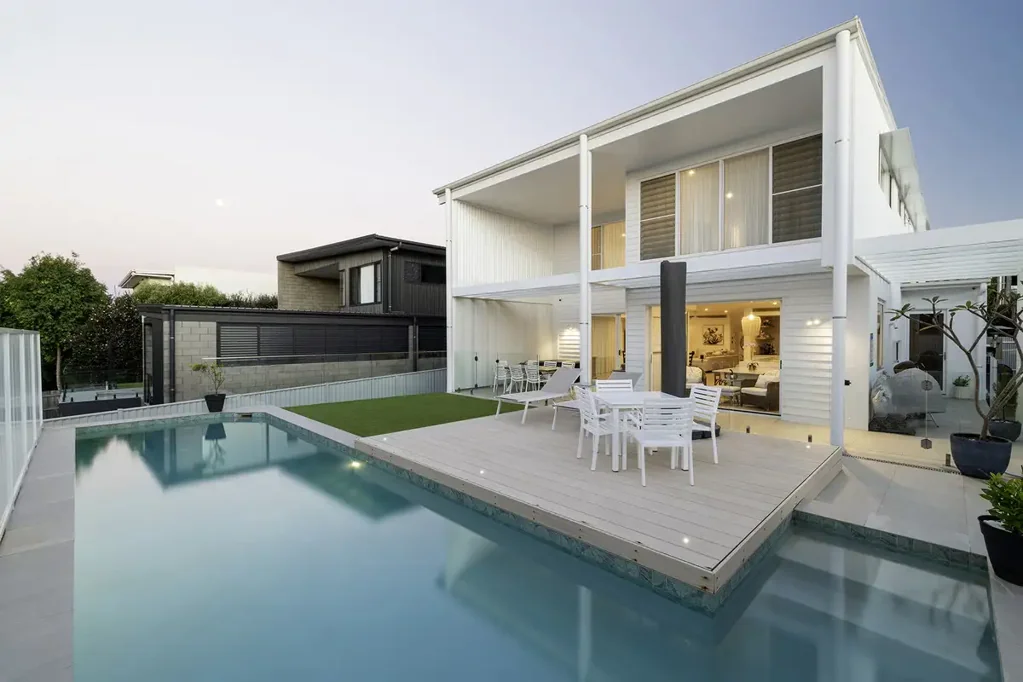 Buderim 4Kwarto EXCLUSIVE DESIGNER HOME ON BUDERIM’S NORTH EAST ESCARPMENT!