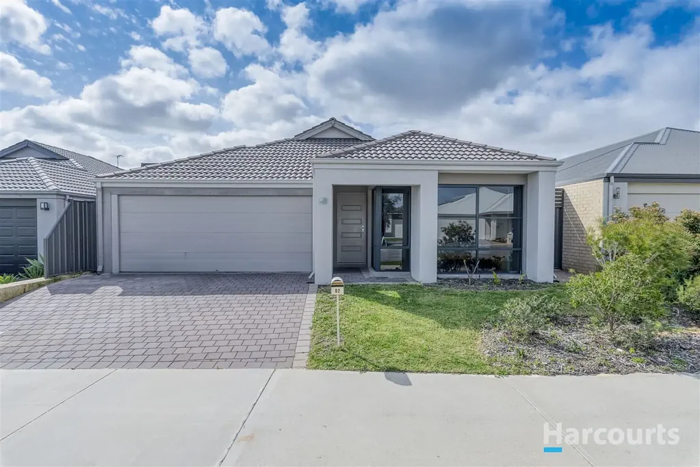 82 Glasshouse Drive, Banksia Grove, WA 6031