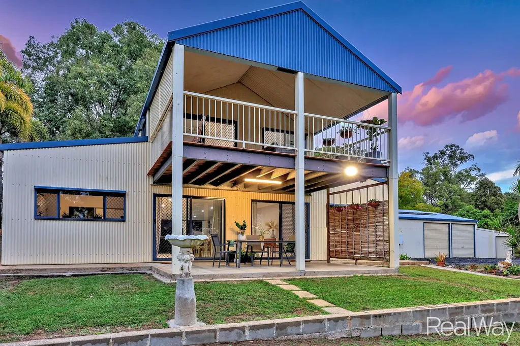 Branyan 4ห้องนอน Entertain, Relax & Enjoy The Acreage Dream Only Minutes' From All Amenities!