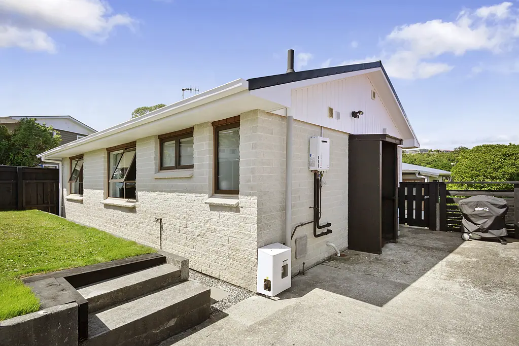 2A Laurel Grove, Maungaraki, Lower Hutt, Wellington