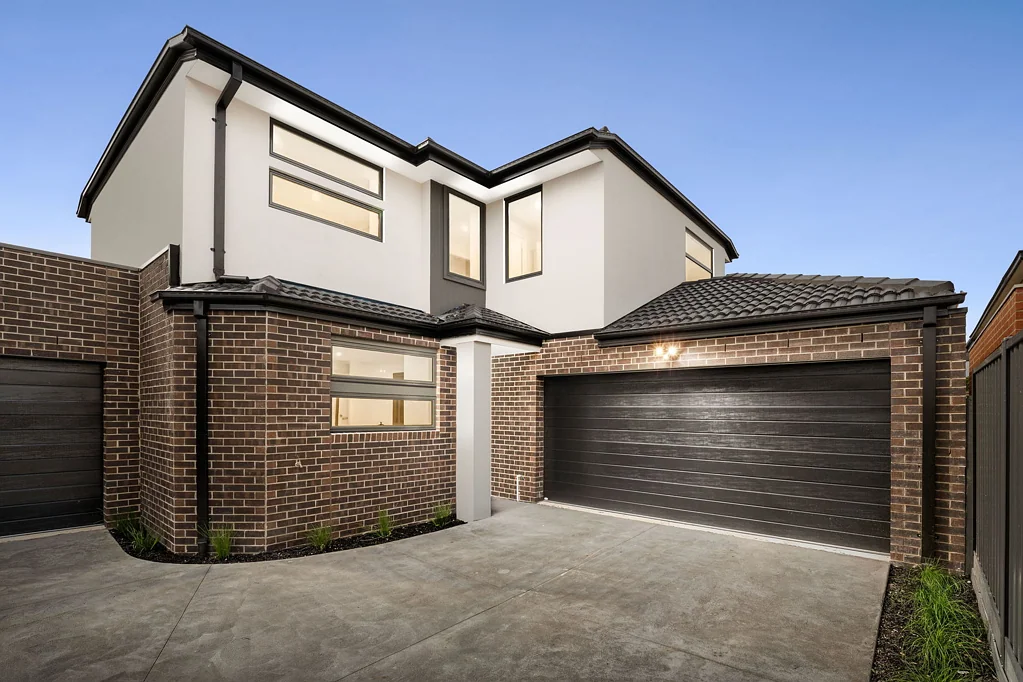Clayton 5 Bedroom Brand New Family Entertainer's Dream