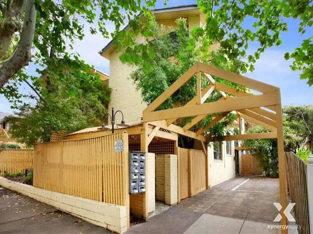 Spacious 1-Bedroom Apartment in Prime Prahran Location!