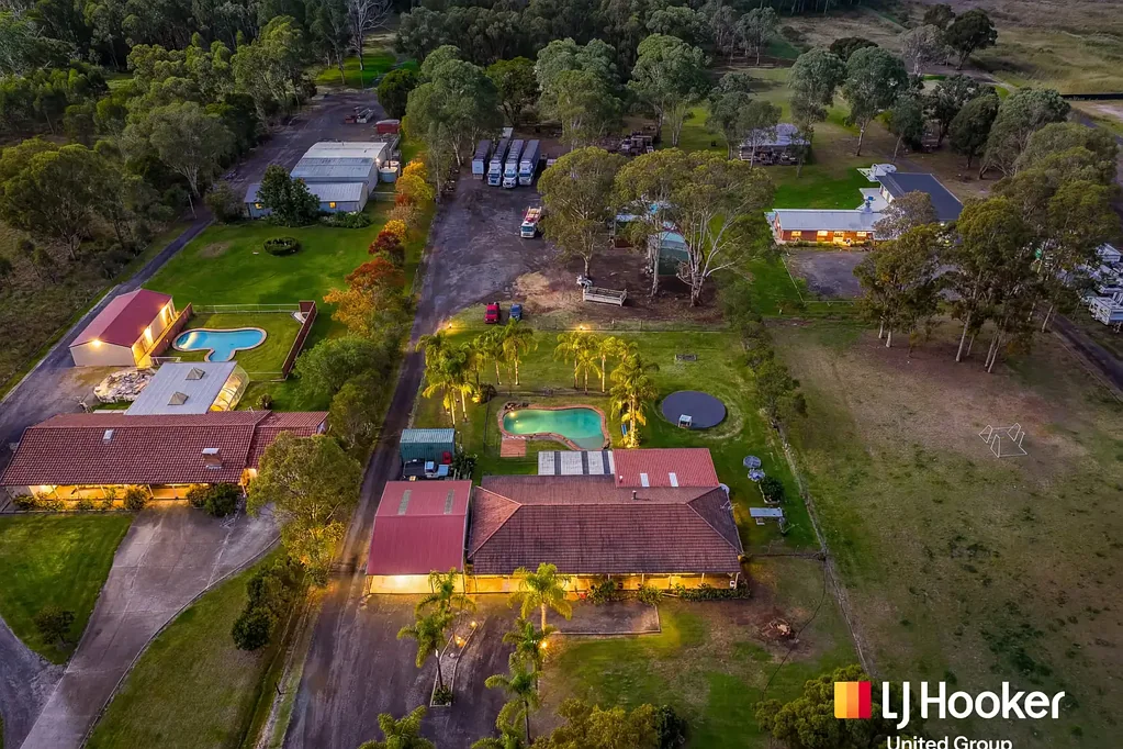 Bringelly 4Habitaciones 5 Acres* with Spacious Family Home & Expansive Hardstand for Trucks & Machinery