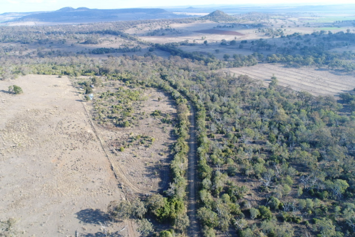 84 PETERS RD, MERINGANDAN WEST QLD 4352, 0 રૂમ, 0 બાથરૂમ, Section