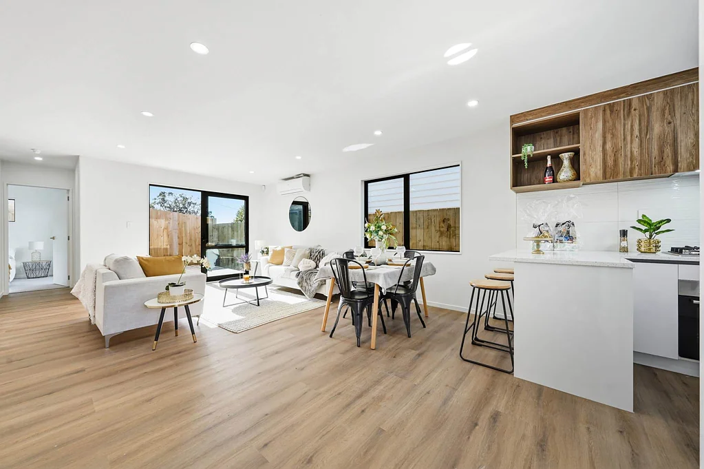 Glen Eden 4 Bedroom Sunny. New. Premium Living with Views.