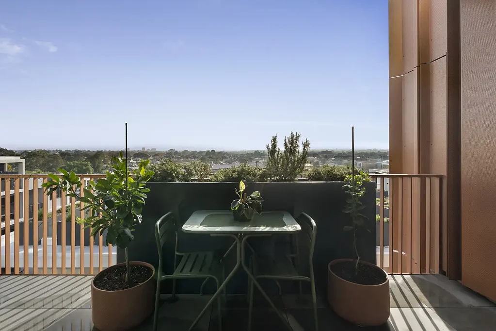Brunswick East 2침실 Top Floor, North-facing, Park View Perfection!