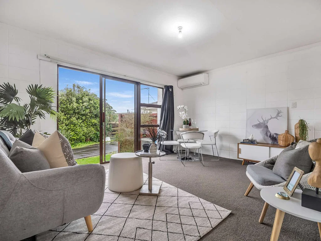 Waiuku 1ห้องนอน Downsizing, Starting Out or Starting Over?