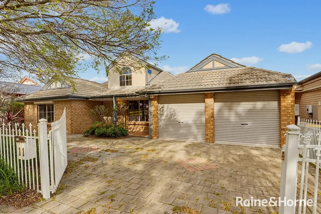 Spacious Family Living Opposite the Reserve