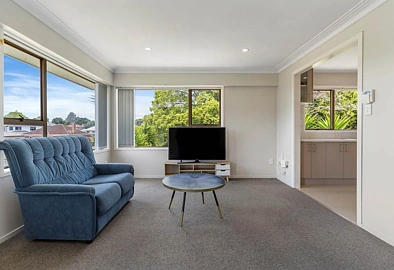Central Golden Circle Living – Tidy 2 Bedroom ...